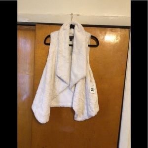 Kane Kane Faux Fur Vest NWT